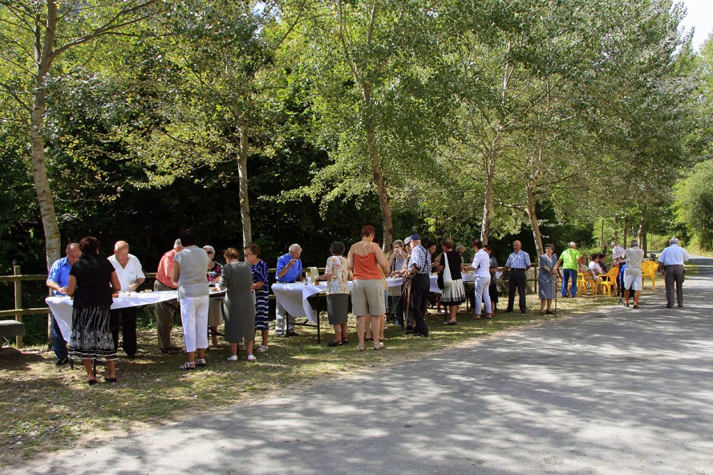 Fiestas en Tobía. Vermut con aperitivo en Tobía