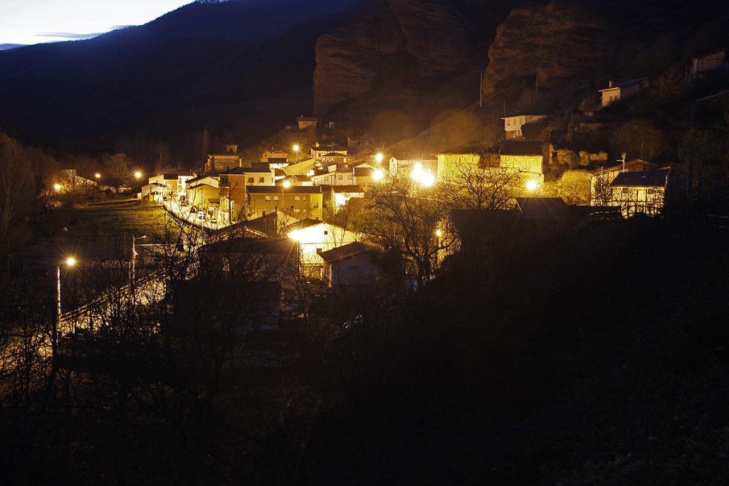 Vista nocturna de Tobía